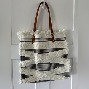 Jen & Co tote bag. Cream and Navy.